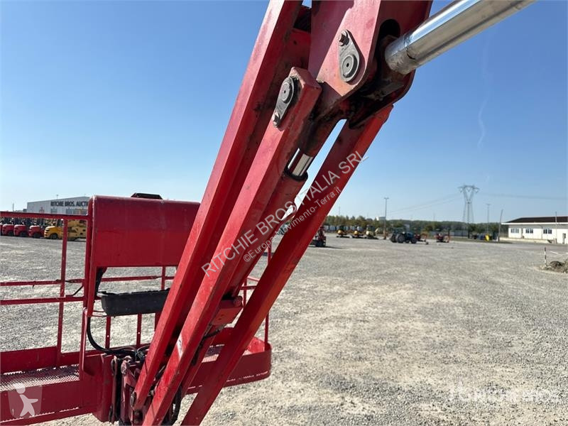 Автовышка Manitou
