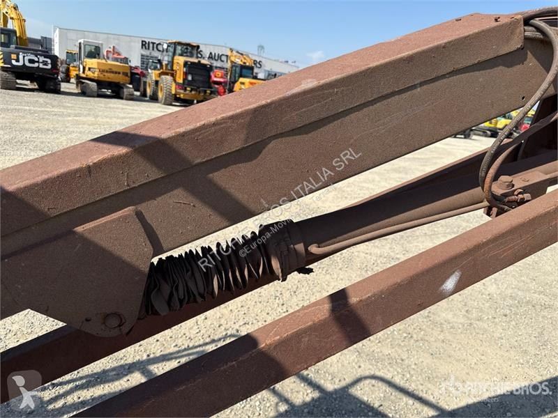 JLG Telescopic Boom Lift aerial platform