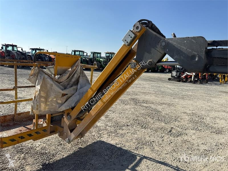 Emelőkosár Haulotte Articulating Boom Lift