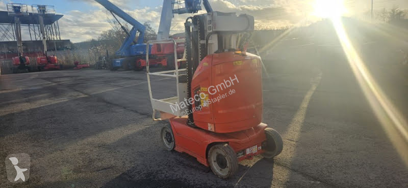 منصة تلسكوبية JLG TOUCAN 8E