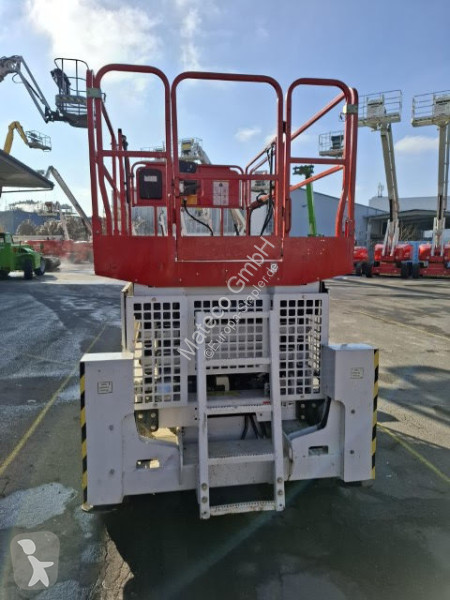 Piattaforma aerea JLG M3369