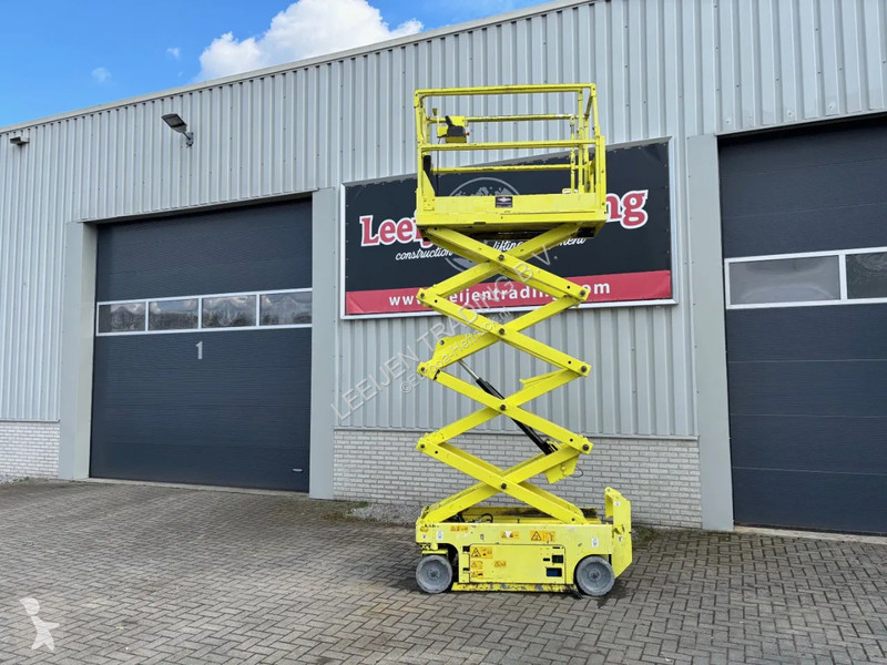 Nacelle Genie Electric scissorlift 2008 Year