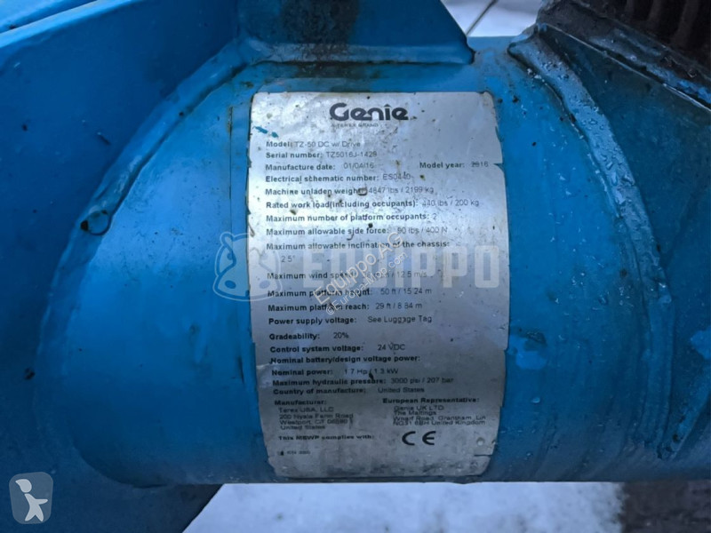 Vysokozdvižná plošina Genie DC w/Drive (17m)