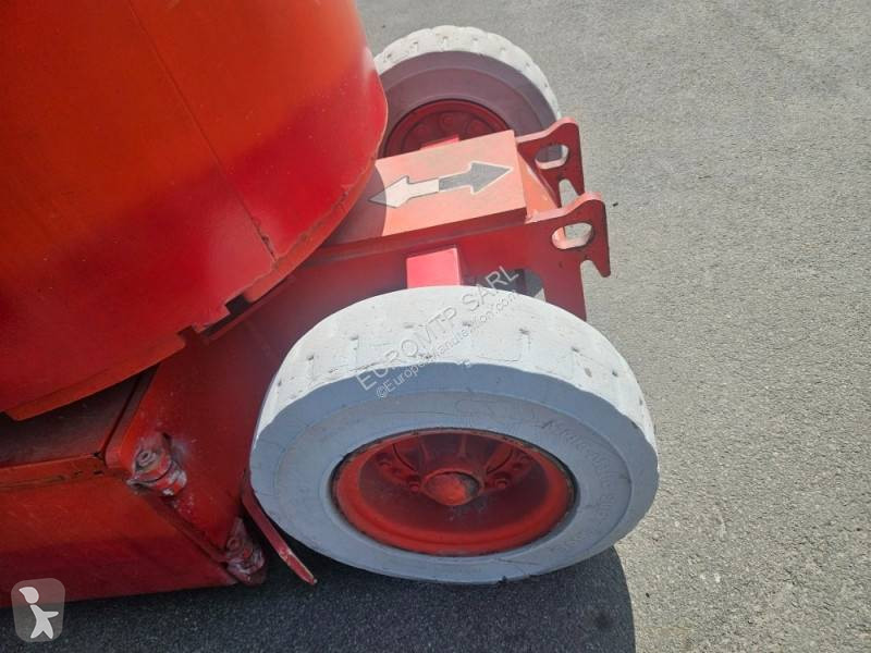 Piattaforma aerea JLG