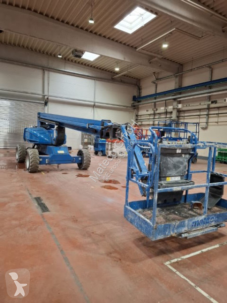 Piattaforma aerea JLG