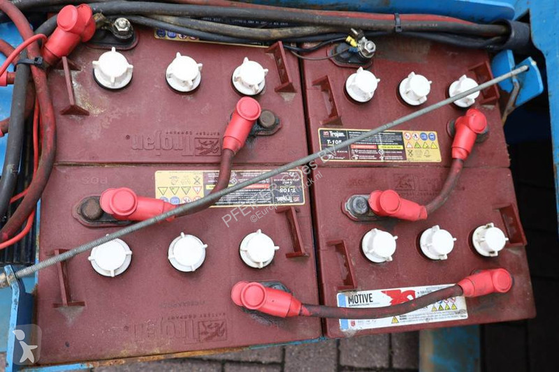 Piattaforma aerea Genie Hydraulic Outriggers,...