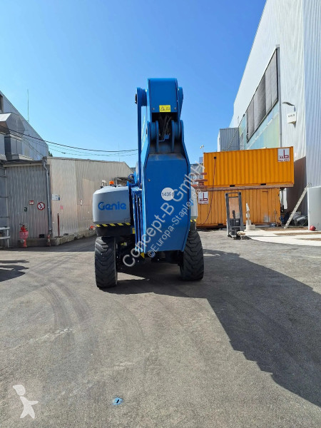 Nacelle Genie ZX 135