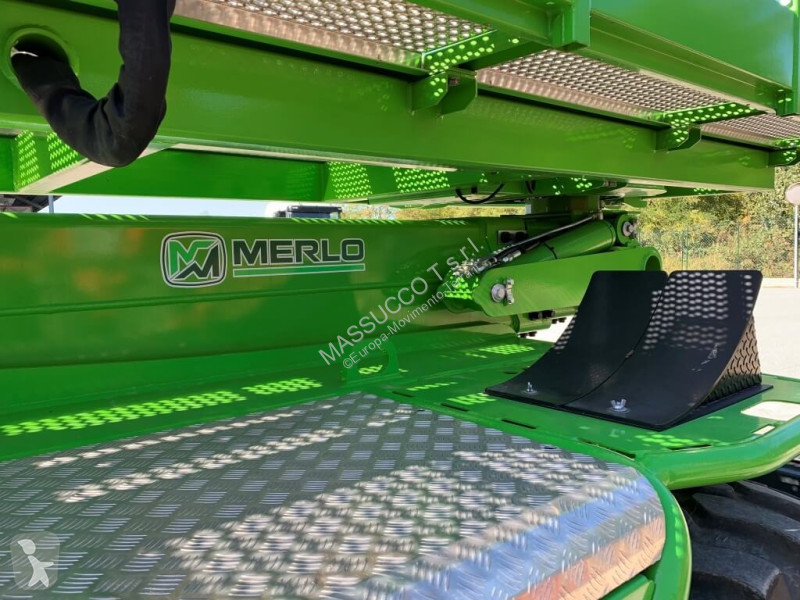 منصة تلسكوبية Merlo PL15 - 4X4