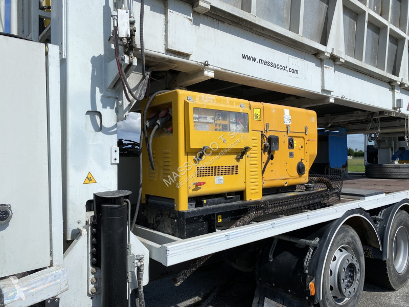 منصة تلسكوبية Iveco STRALIS 310