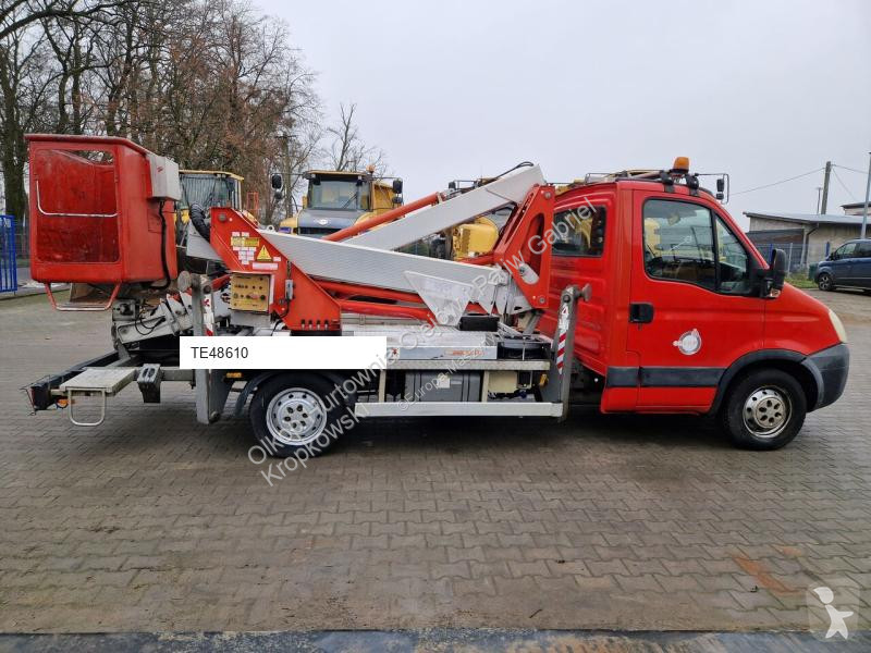 منصة تلسكوبية Iveco MX200