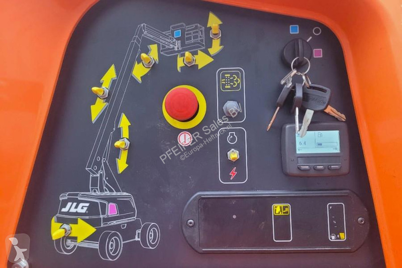 منصة تلسكوبية JLG Quad Tracks Also Available...