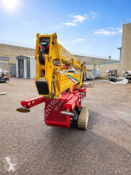 منصة تلسكوبية Cela DT Crawler 25