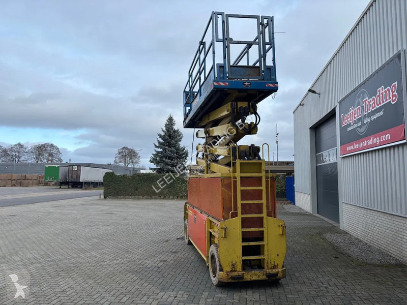 منصة تلسكوبية German Standard Lift S205...
