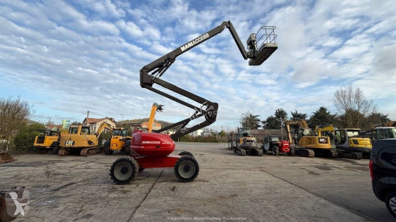 منصة تلسكوبية Manitou