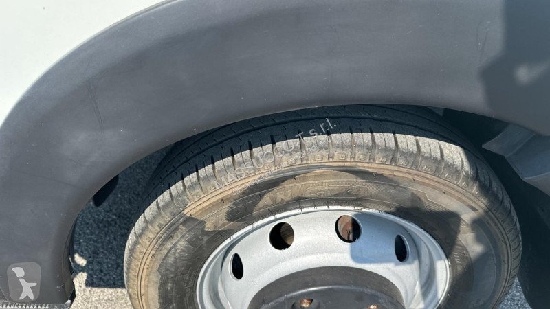 منصة تلسكوبية Nissan 35.11 MX 170