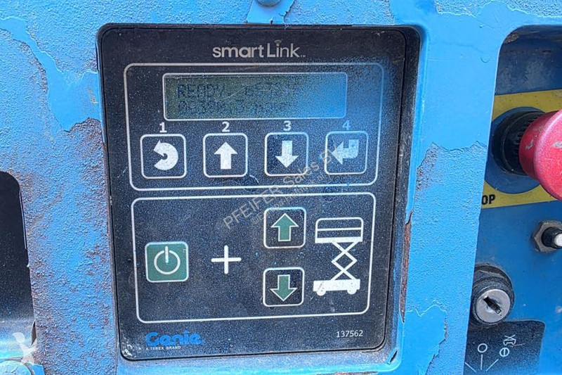 منصة تلسكوبية Genie GS3246 Electric, Working...