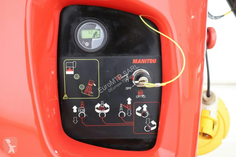 منصة تلسكوبية Manitou