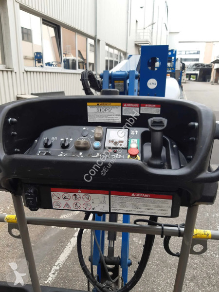 منصة تلسكوبية Niftylift HR17NE