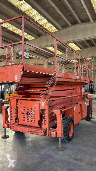 منصة تلسكوبية Skyjack SJ 9250