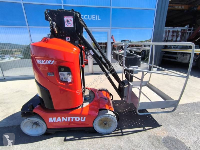 منصة تلسكوبية Manitou