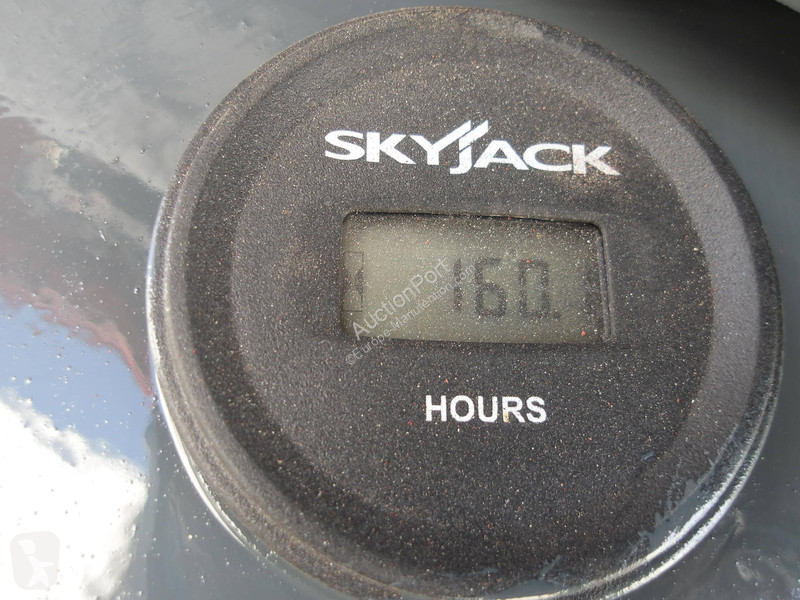 منصة تلسكوبية Skyjack SJ3215