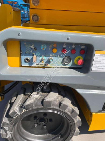 منصة تلسكوبية Haulotte 12DX
