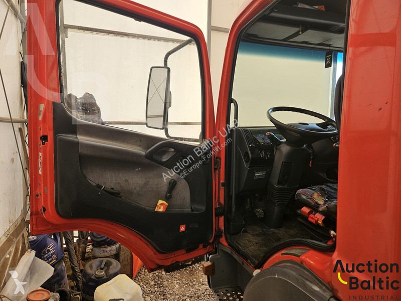 Lift Mercedes 815