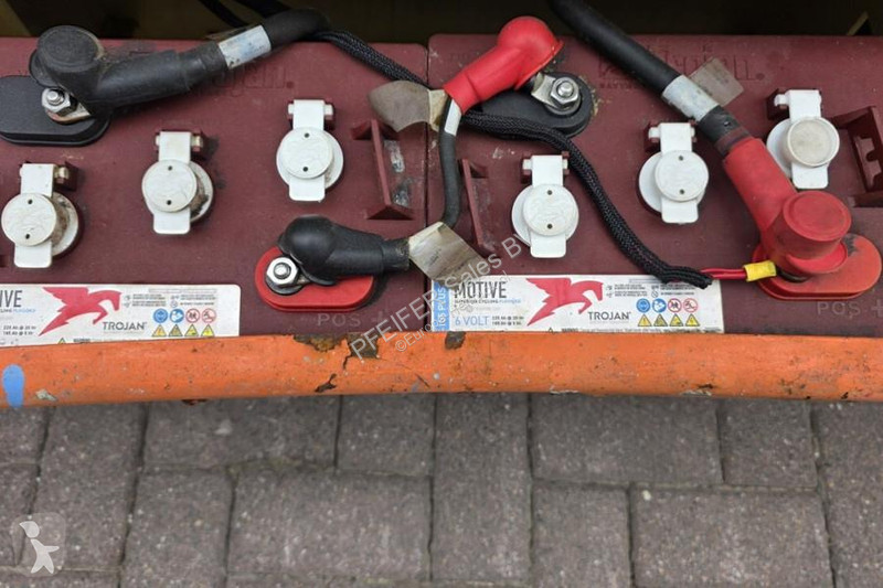 منصة تلسكوبية JLG Electric, 11.7m Working...