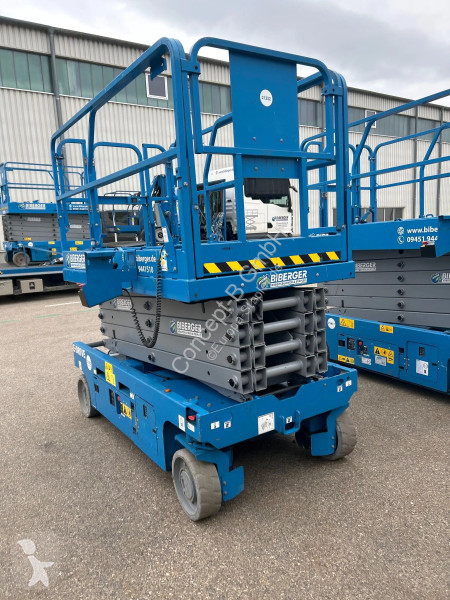 منصة تلسكوبية Genie GS 3246