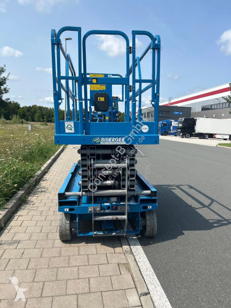 منصة تلسكوبية Genie GS 3246