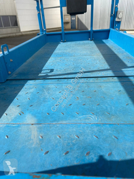 منصة تلسكوبية Genie GS 3246