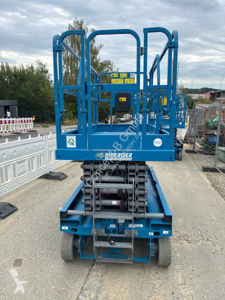 منصة تلسكوبية Genie GS 3246