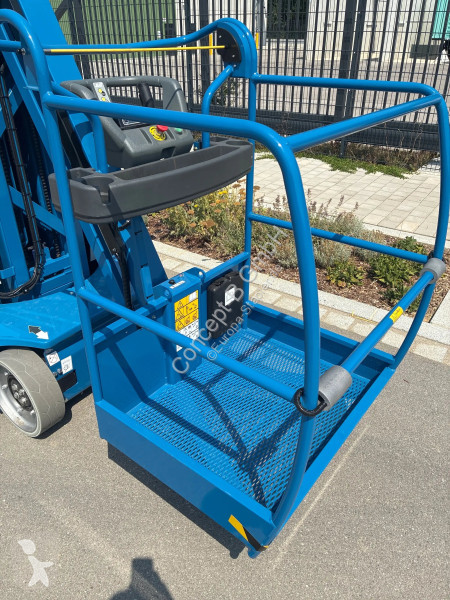 منصة تلسكوبية JLG Toucan 10E-L