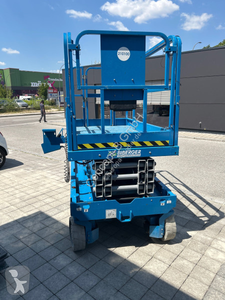 منصة تلسكوبية Genie GS 2646 E-Drive