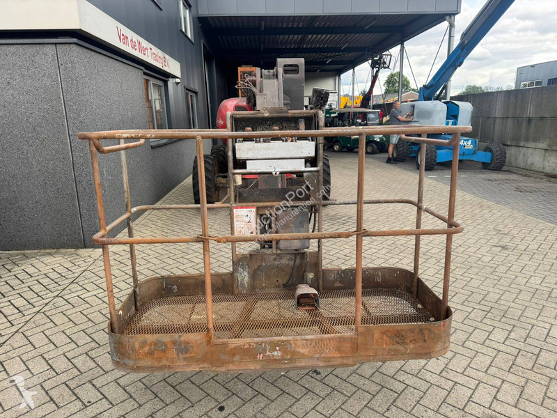 Manitou 4x4x4 aerial platform