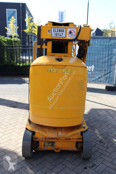 JLG 8E aerial platform