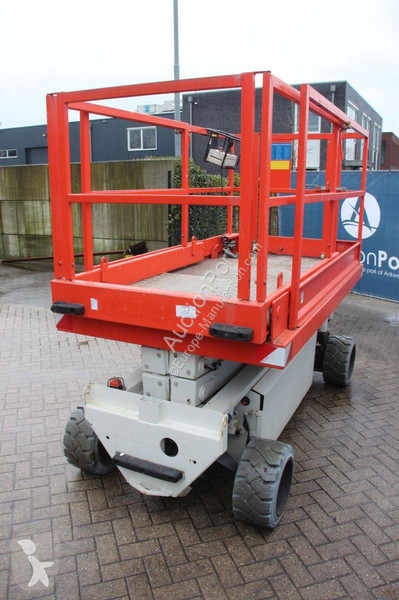 Plataforma elevadora Hollandlift MONOSTAR V-SAEL14