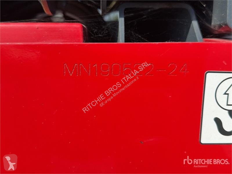 Автовишка Magni ES0808E Electric Scissor Lift