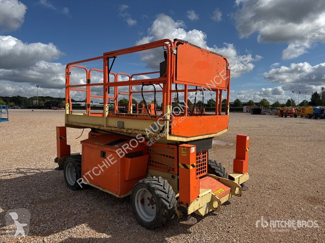 Автовишка JLG