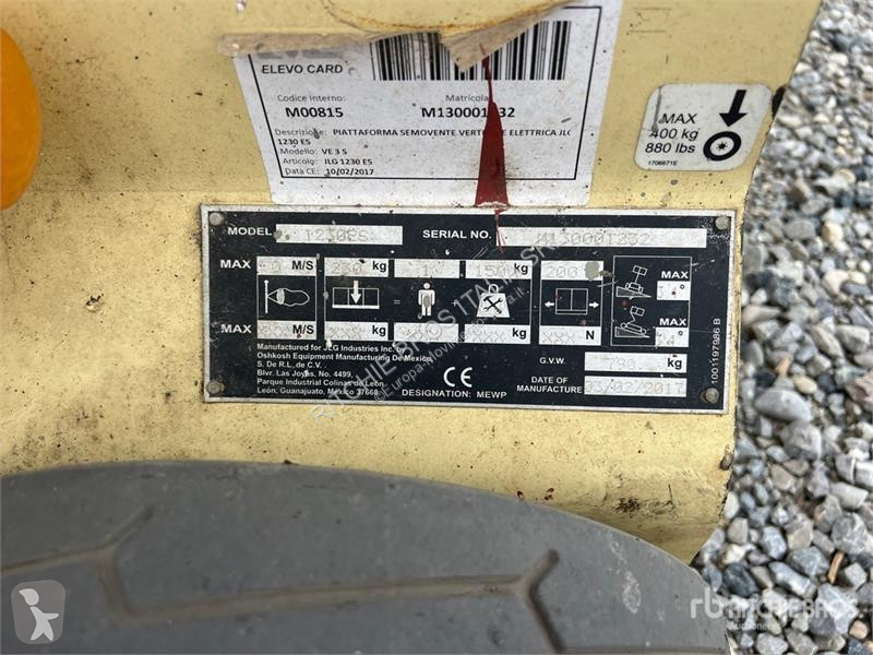 升降机 JLG 1230 Vertical Mast Lift