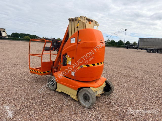 升降机 JLG 10E