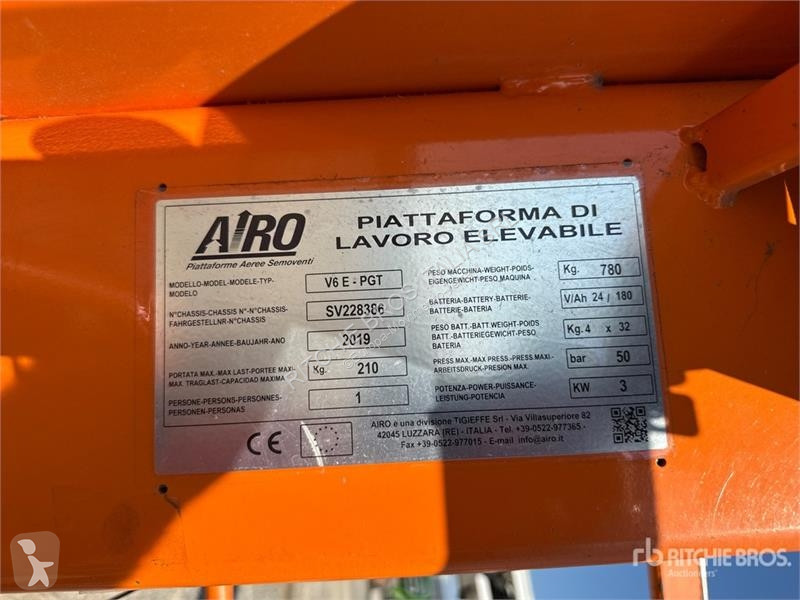升降机 Airo V6 E Vertical Mast Lift