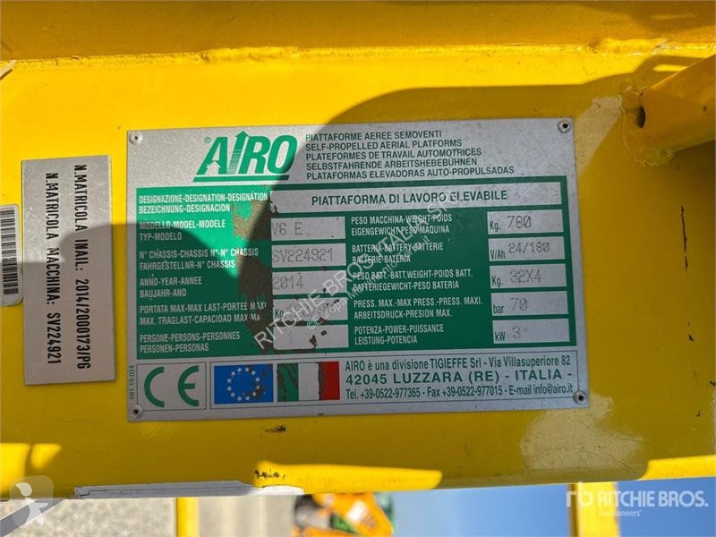 升降机 Airo V6 E Vertical Mast Lift