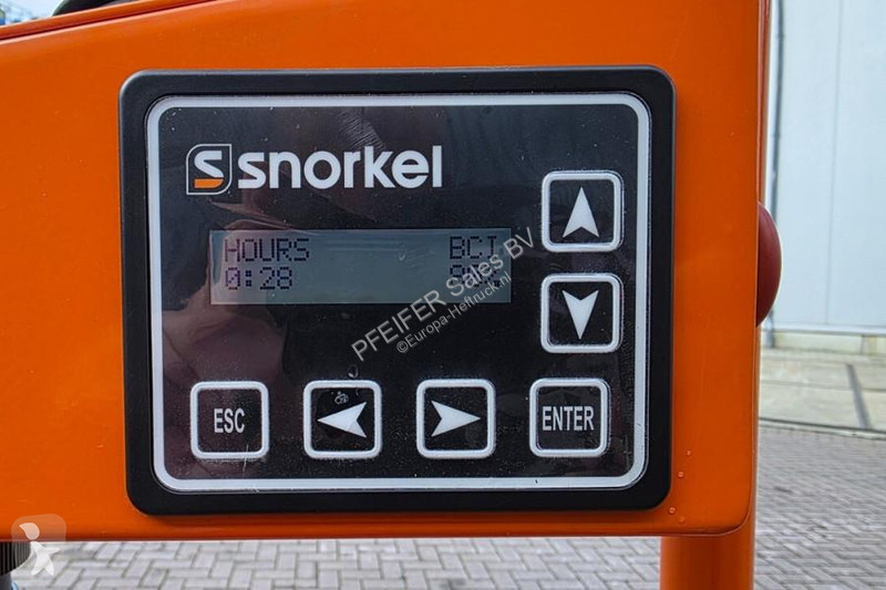 Emelőkosár Snorkel S3010E New, Self-Propelled...