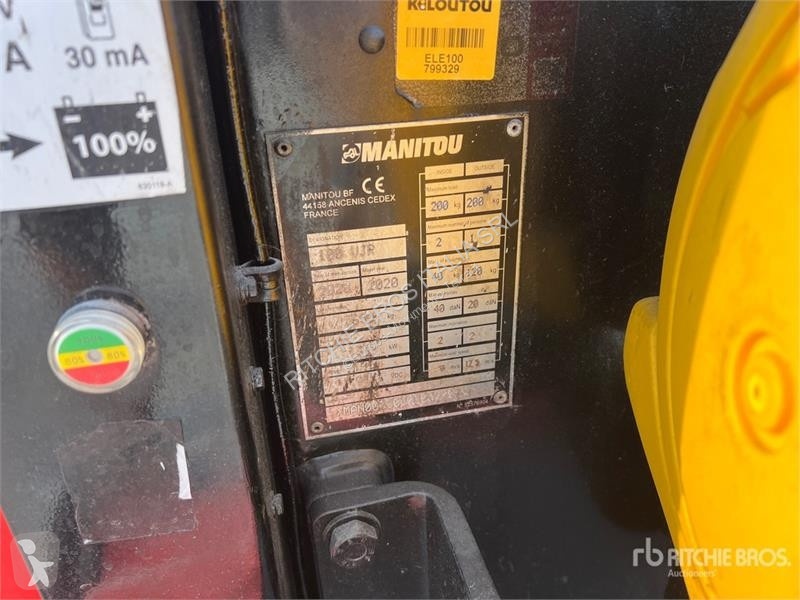 Plataforma elevadora Manitou Vertical Mast Lift