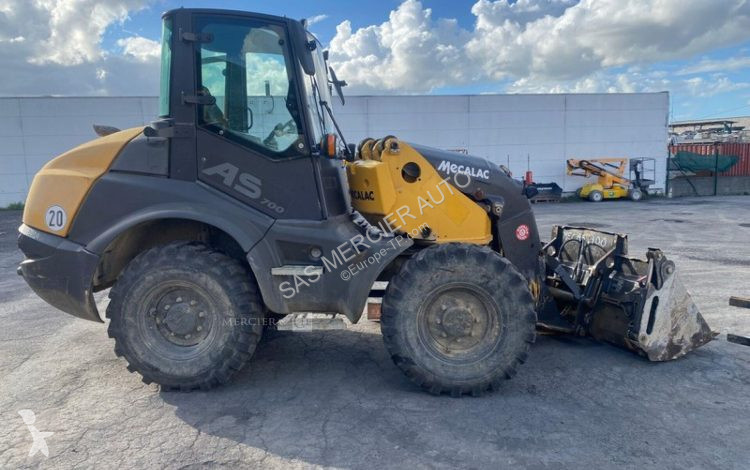 Incarcator  chargeuse a tourelle articulee diesel