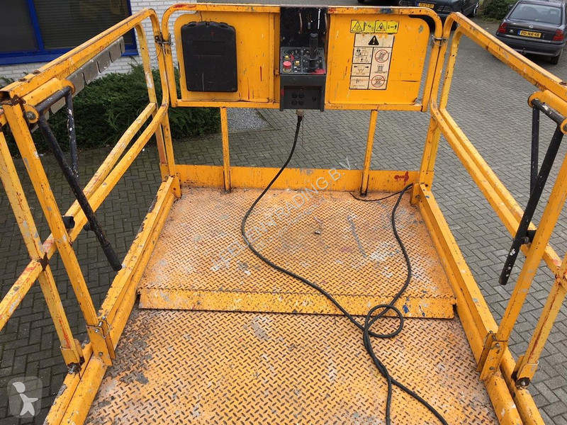 Piattaforma aerea JLG