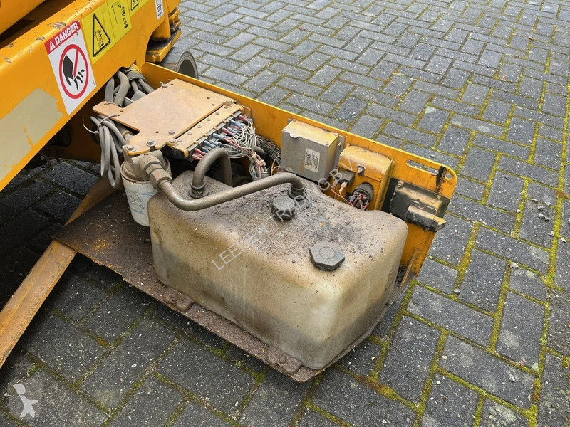 Nacelle Genie electric scissorlift 2007 Year