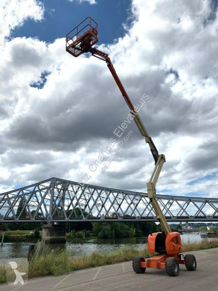 Piattaforma aerea JLG