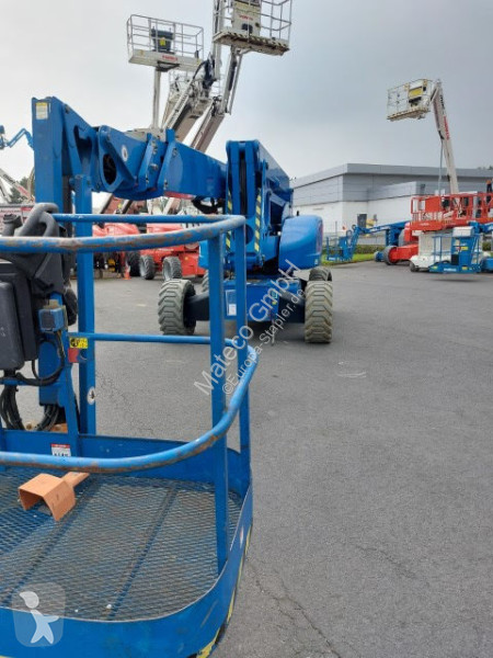 Nacelle Niftylift HR28 HYBRID 4X4